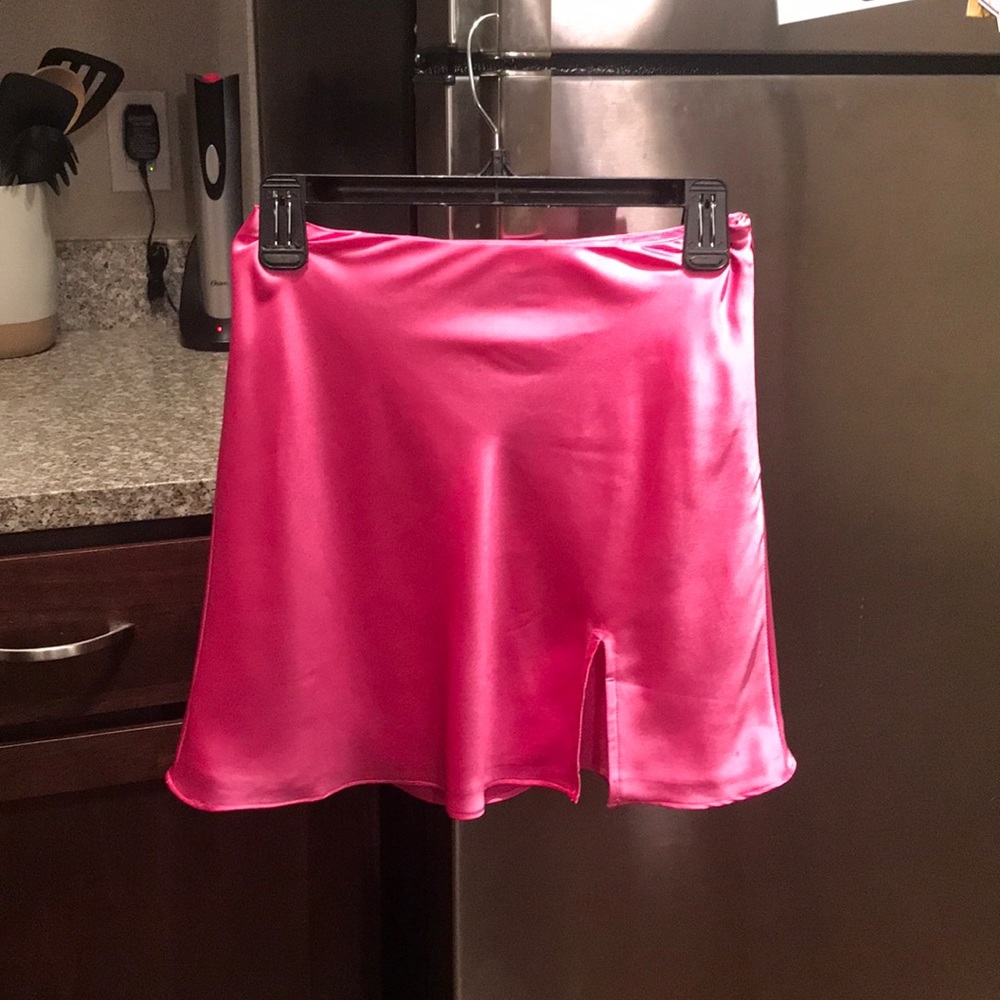 Pink satin skirt. Sz S
